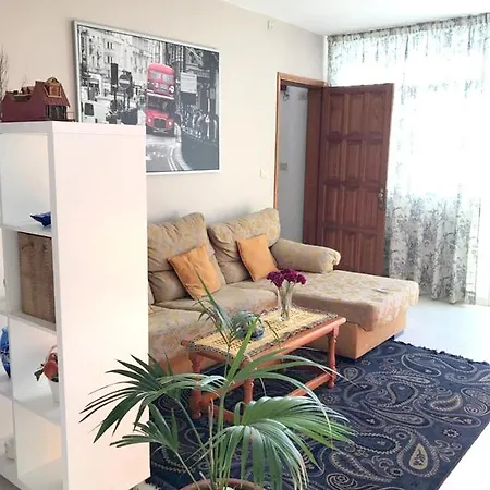 Welcoming With Mountain View Apartment